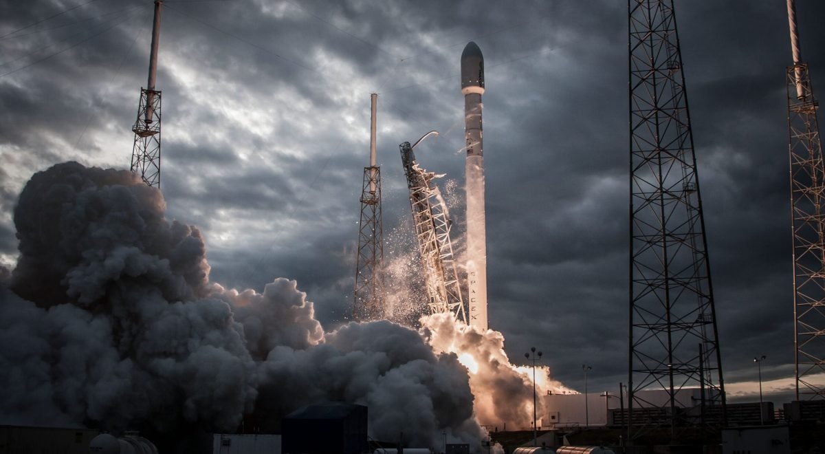 pexels-spacex-586061
